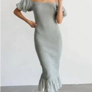 Baltic Born Alana Smocked Midi Dress Sz Large in Sage Green‎ Puff Sleeve